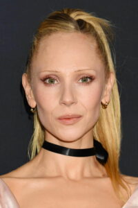 Джуно Темпл