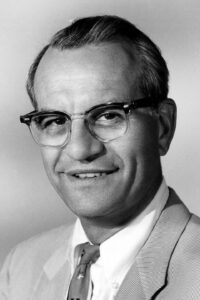 Генри Левин