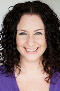 Дженнифер Нэнгл