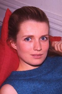 Мари-Кристин Барро