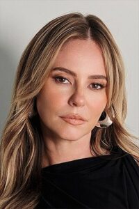 Паола Оливейра