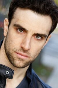 Майкл Сирил Крейтон